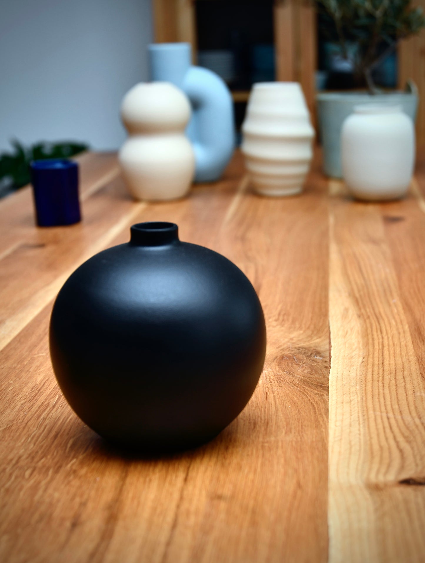 Blanc 03 Black Vase Ceramio