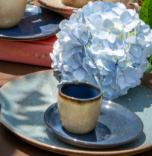 2 Tee Tassen mit Saucer Set FLOWER SEEDS